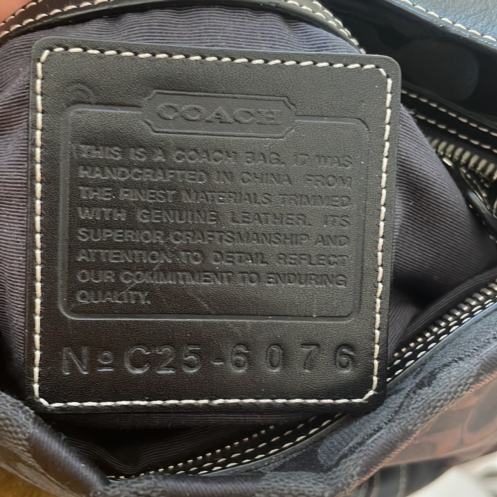 Authentic coach purse - Picture 5 of 6